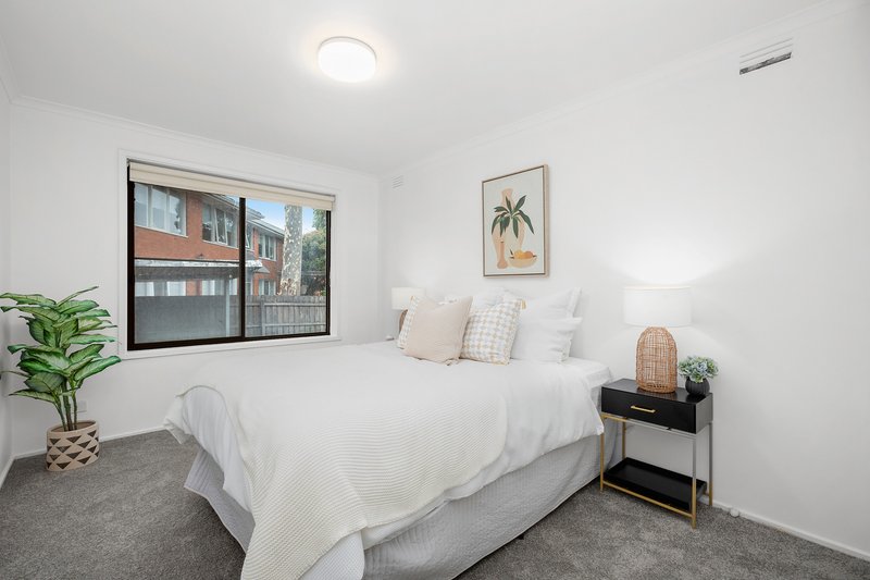 Photo - 2/7 Barker Street, Cheltenham VIC 3192 - Image 8