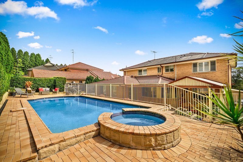 Photo - 27 Bassett Place, Castle Hill NSW 2154 - Image 7