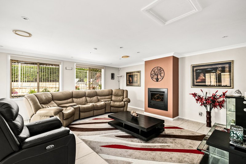 Photo - 27 Bassett Place, Castle Hill NSW 2154 - Image 14