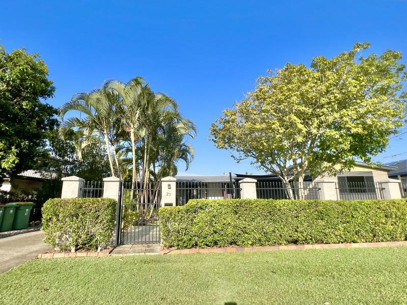 27 Bates Drive, Birkdale QLD 4159