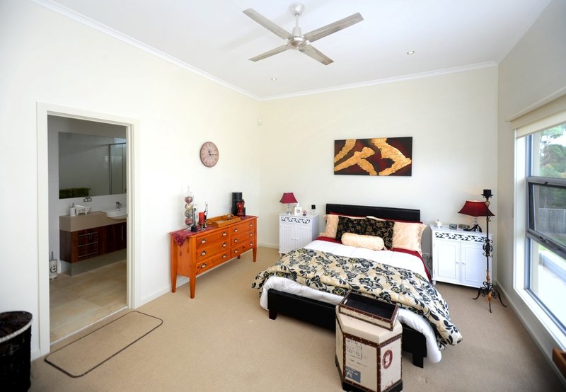 Photo - 27 Bayside Avenue, St Leonards VIC 3223 - Image 8