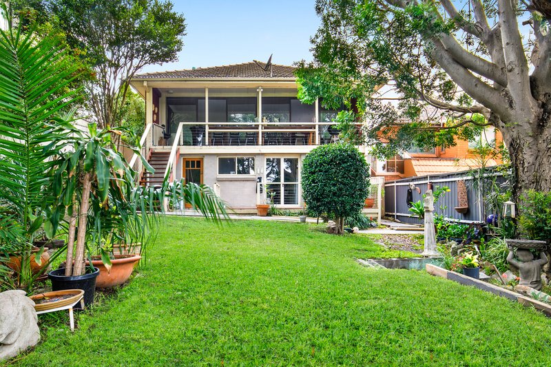 Photo - 27 Beacon Hill Road, Beacon Hill NSW 2100 - Image 6