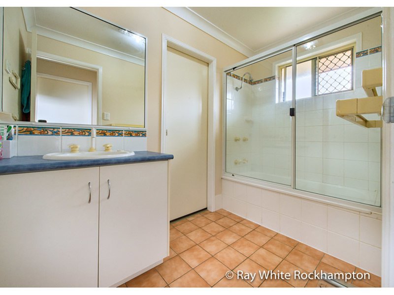 Photo - 27 Bean Avenue, Parkhurst QLD 4702 - Image 6