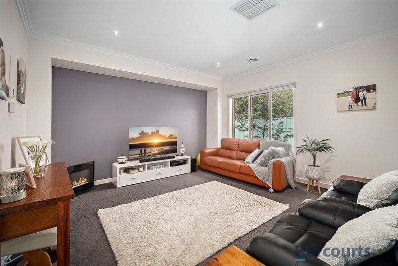 Photo - 2/7 Beaufort Avenue, Alfredton VIC 3350 - Image 6