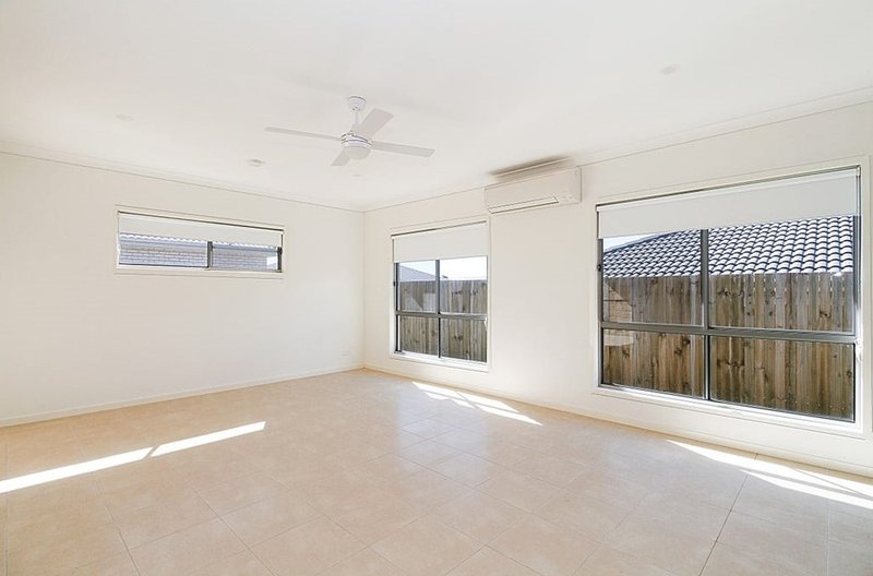 Photo - 27 Beaufort Crescent, Ormeau Hills QLD 4208 - Image 6