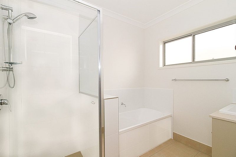 Photo - 27 Beaufort Crescent, Ormeau Hills QLD 4208 - Image 12