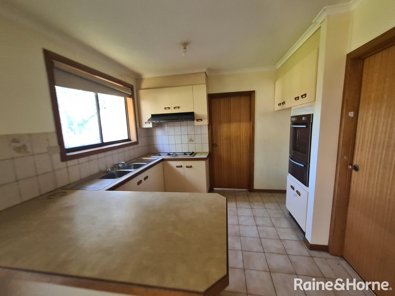 Photo - 2/7 Beaver Street, St Albans VIC 3021 - Image 5