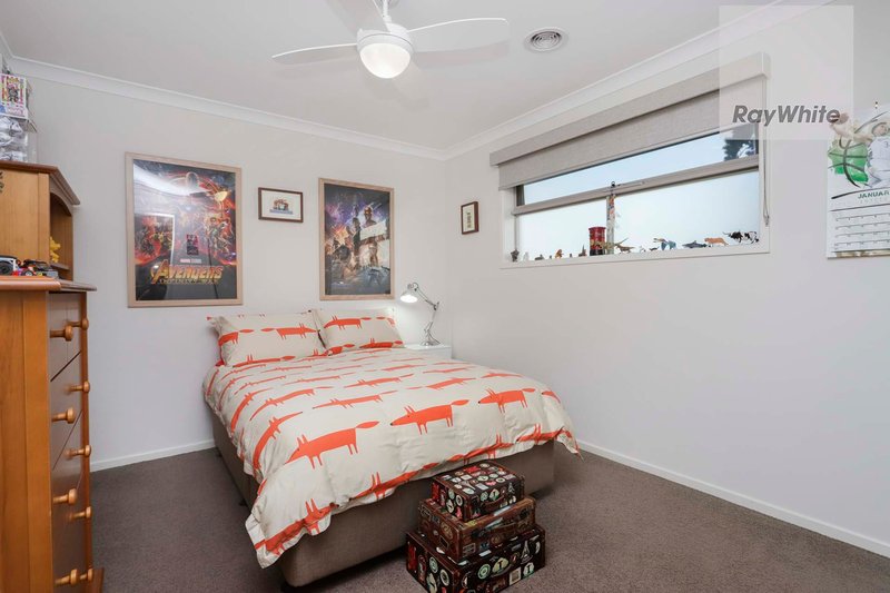 Photo - 27 Bellini Drive, Greenvale VIC 3059 - Image 17