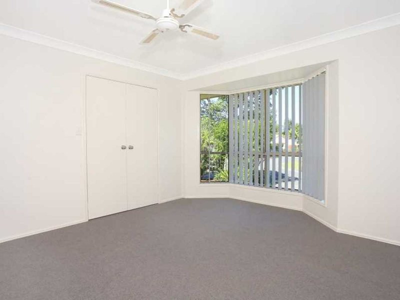 Photo - 27 Bendigo Crescent, Tallai QLD 4213 - Image 2