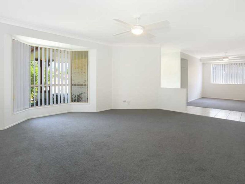 Photo - 27 Bendigo Crescent, Tallai QLD 4213 - Image 6