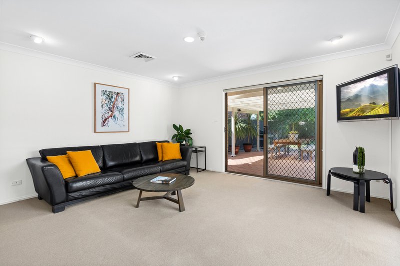 Photo - 27 Berkeley Street, Peakhurst Heights NSW 2210 - Image 6