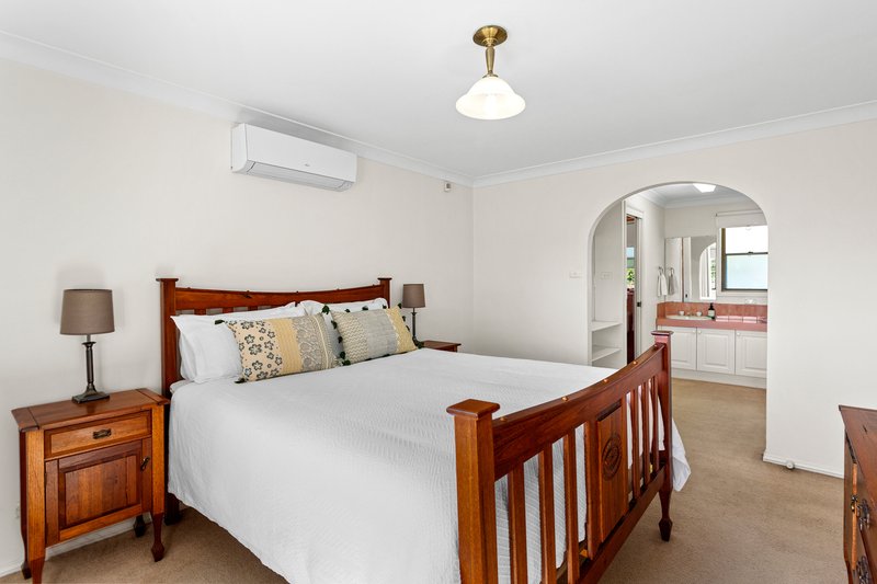 Photo - 27 Berkeley Street, Peakhurst Heights NSW 2210 - Image 8