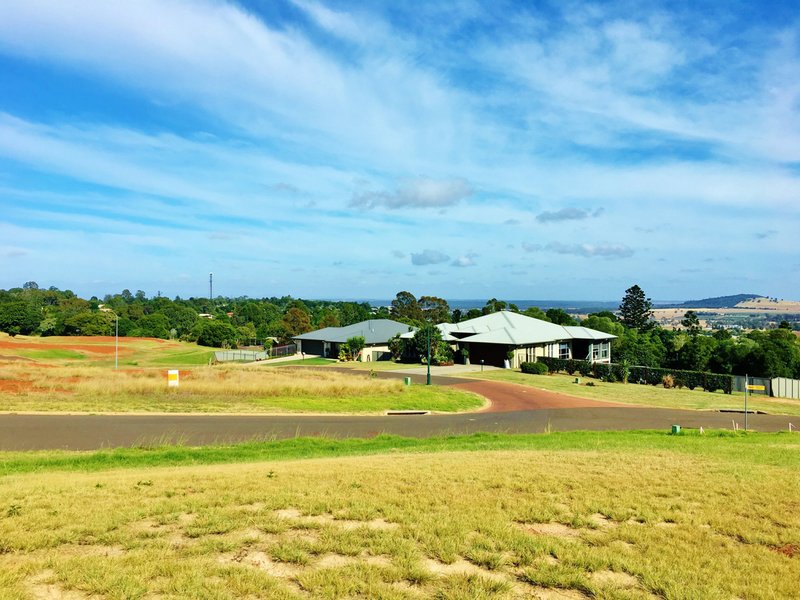 Photo - 27 Bernard Crescent, Kingaroy QLD 4610 - Image 3