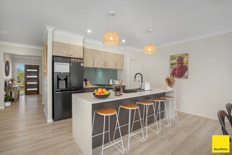 Photo - 27 Bimbadeen Drive, Inverell NSW 2360 - Image 2