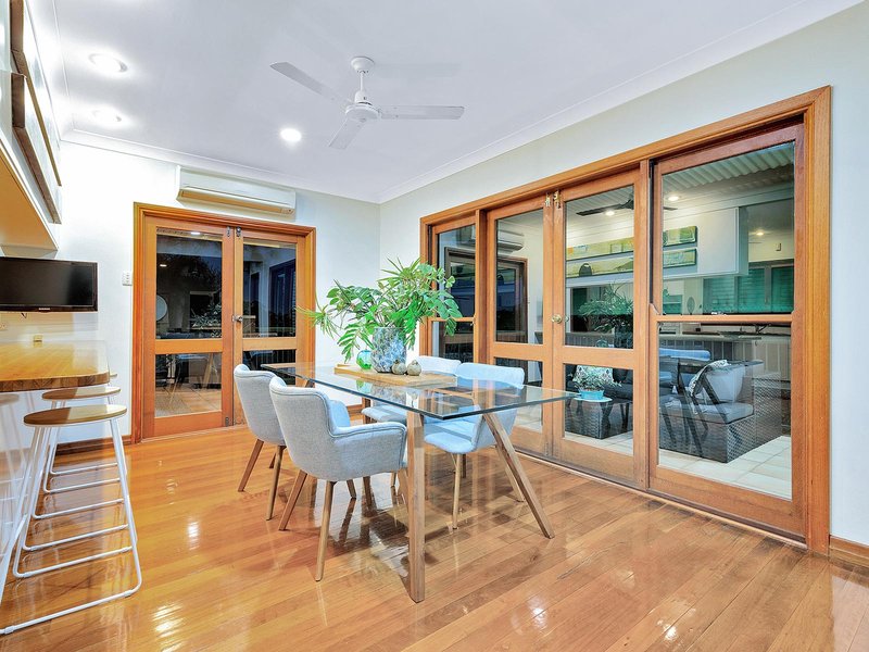 Photo - 27 Blackstone Street, Indooroopilly QLD 4068 - Image 3