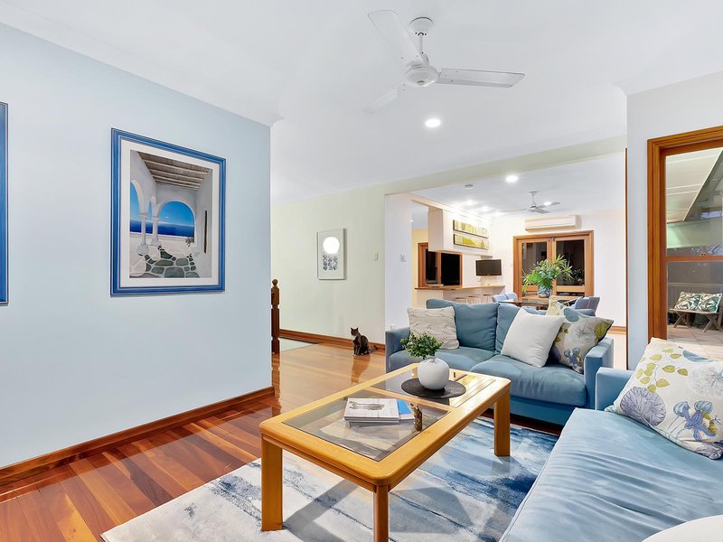 Photo - 27 Blackstone Street, Indooroopilly QLD 4068 - Image 4