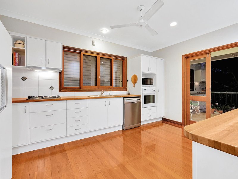 Photo - 27 Blackstone Street, Indooroopilly QLD 4068 - Image 5