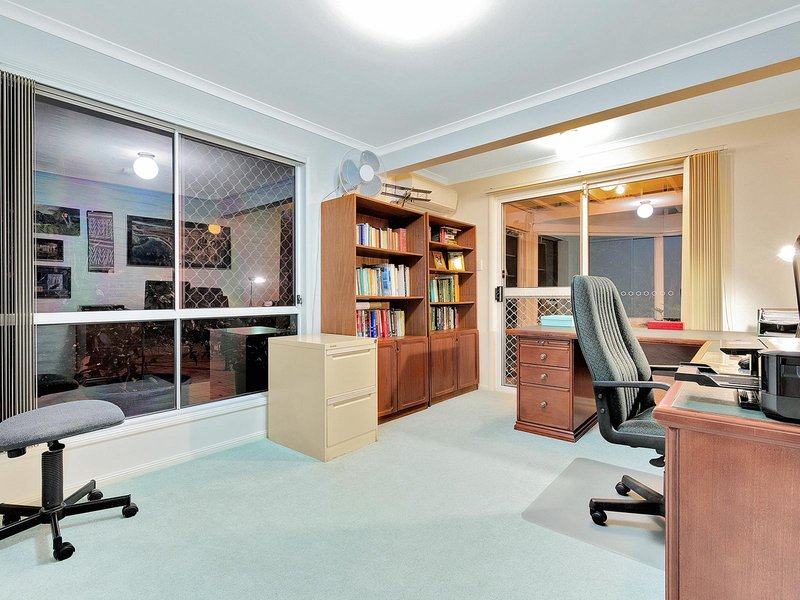 Photo - 27 Blackstone Street, Indooroopilly QLD 4068 - Image 14