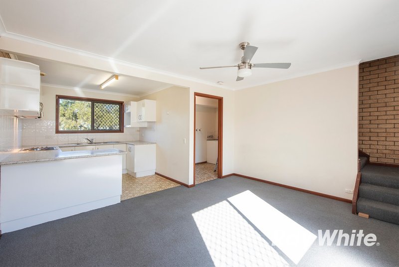 Photo - 2/7 Blackwood Road, Logan Central QLD 4114 - Image 5