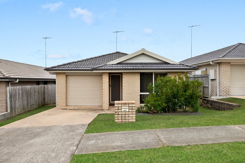 27 Blue View Terrace, Glenmore Park NSW 2745