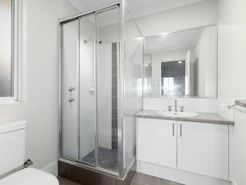 Photo - 27 Bluebird Street, Wellard WA 6170 - Image 6