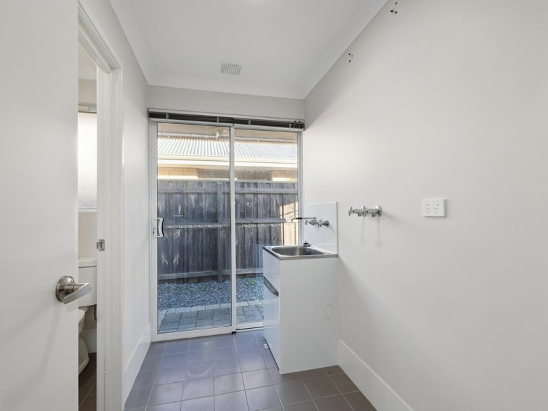 Photo - 27 Bluebird Street, Wellard WA 6170 - Image 18