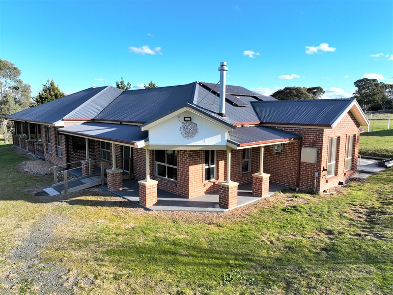 Photo - 27 Bonnett Drive, Goulburn NSW 2580 - Image 2