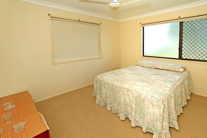 Photo - 27 Booker Street, Park Avenue QLD 4701 - Image 7