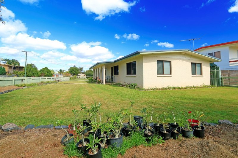 Photo - 27 Booker Street, Park Avenue QLD 4701 - Image 8