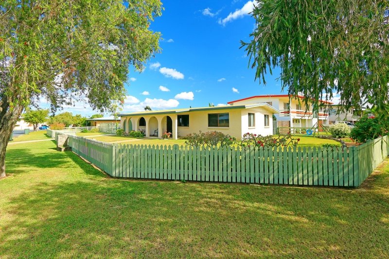 Photo - 27 Booker Street, Park Avenue QLD 4701 - Image 9