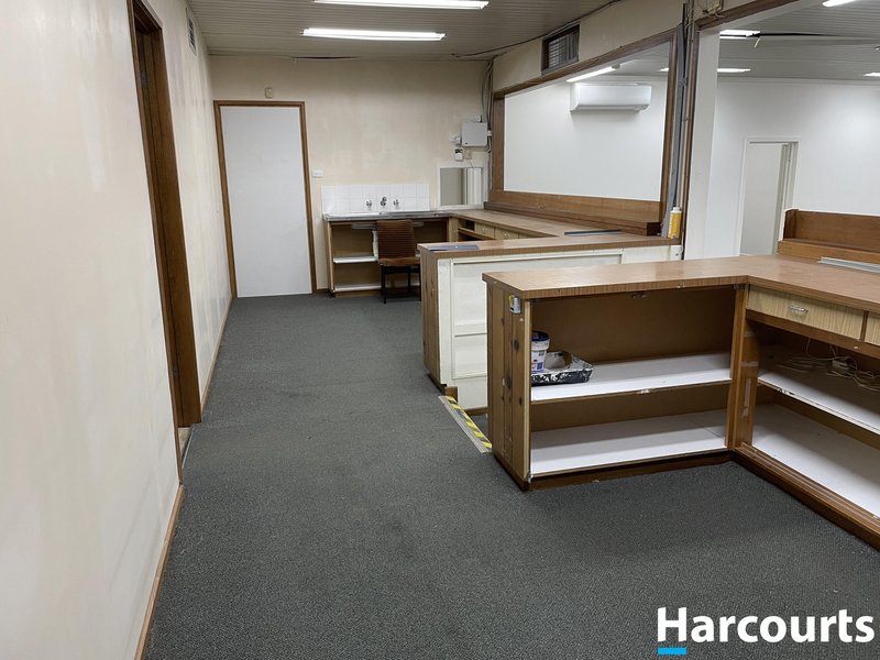 Photo - 27 Boolarra Avenue, Newborough VIC 3825 - Image 4