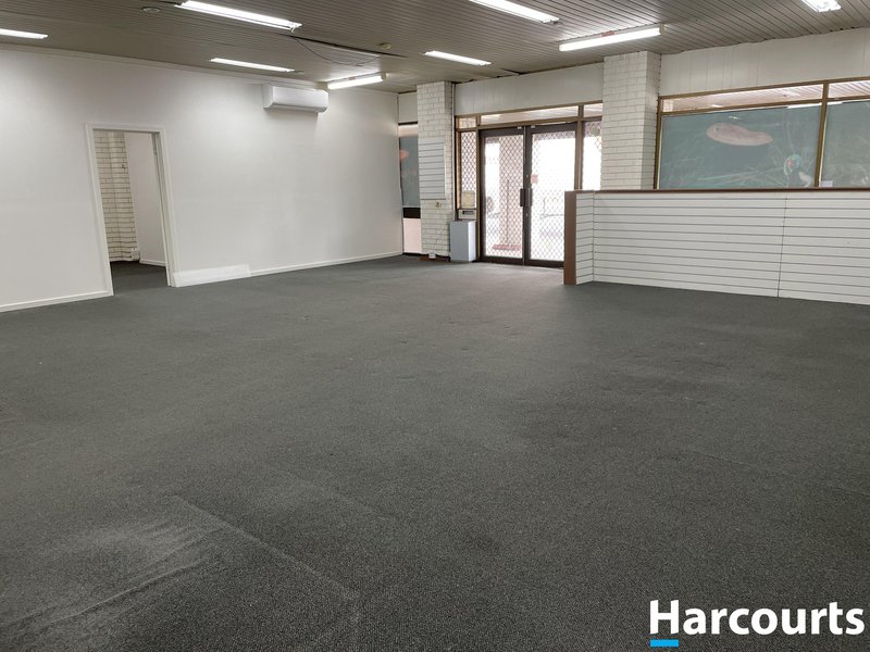 Photo - 27 Boolarra Avenue, Newborough VIC 3825 - Image 5