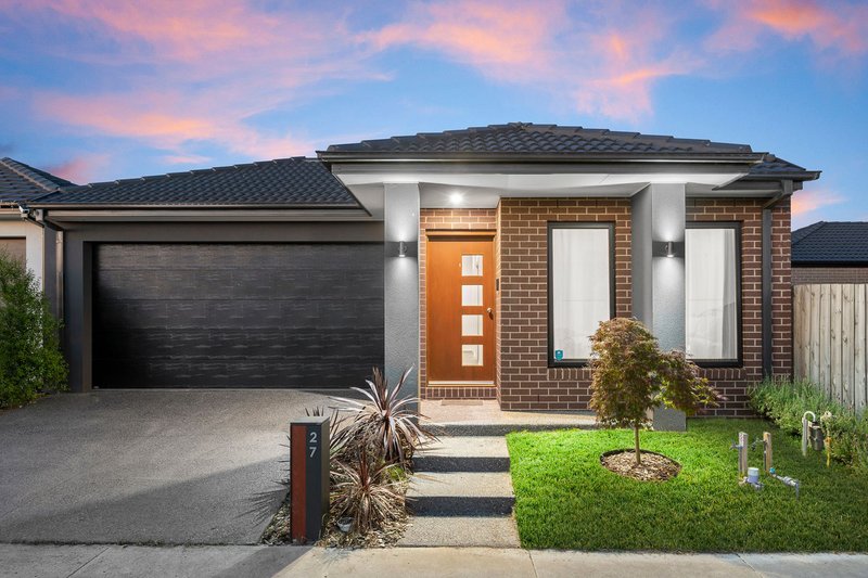 27 Bourbon Road, Cranbourne East VIC 3977