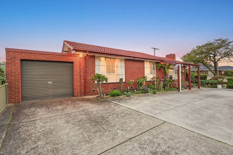 Photo - 27 Bournemouth Avenue, Springvale VIC 3171 - Image 3