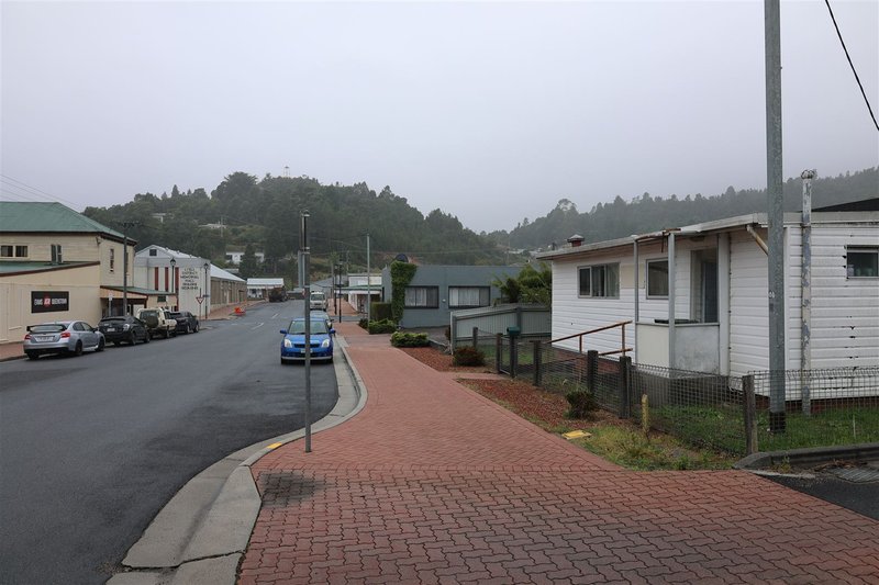 Photo - 27 Bowes Street, Queenstown TAS 7467 - Image 10