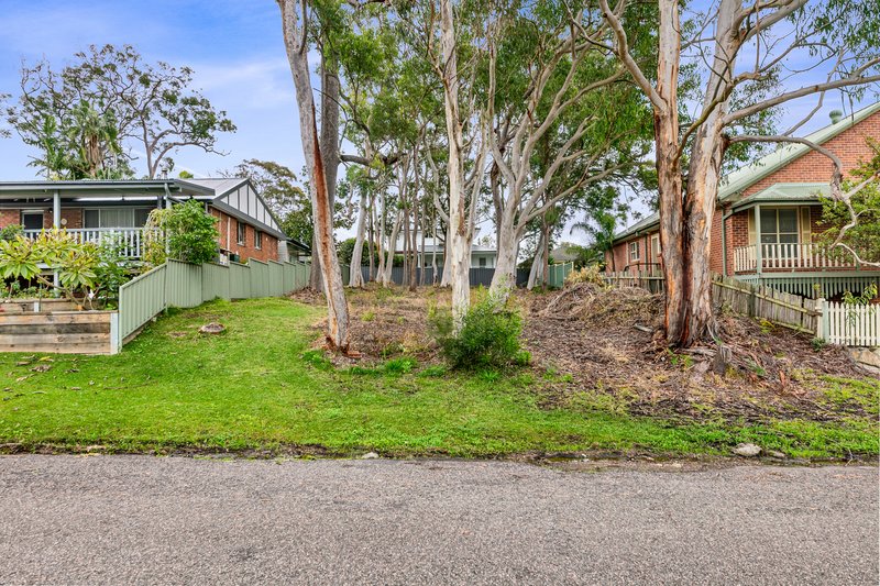 Photo - 27 Bridge Avenue, Chain Valley Bay NSW 2259 - Image 4