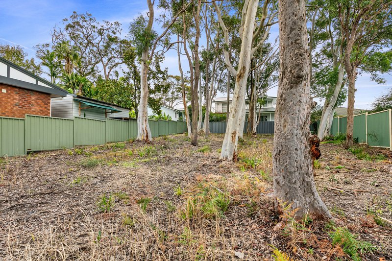 Photo - 27 Bridge Avenue, Chain Valley Bay NSW 2259 - Image 6