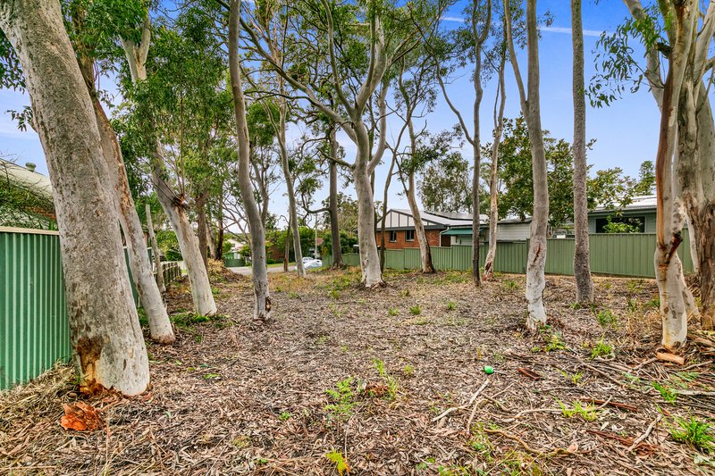 Photo - 27 Bridge Avenue, Chain Valley Bay NSW 2259 - Image 7