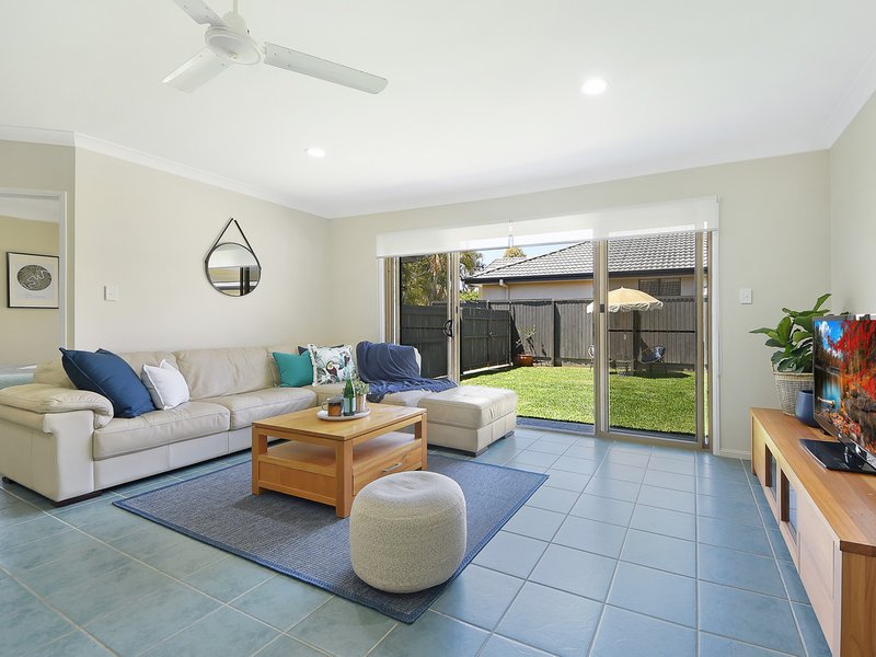 Photo - 27 Bridgeport Drive, North Lakes QLD 4509 - Image 10