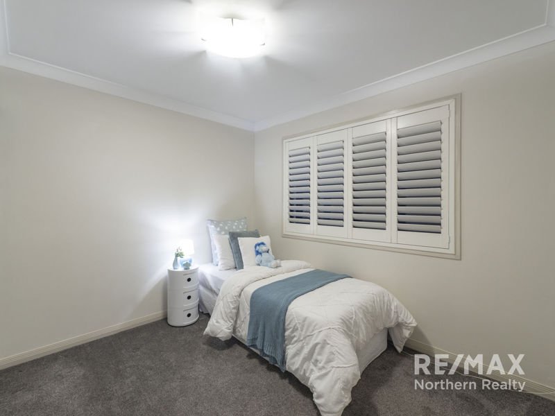 Photo - 27 Brigadoon Crescent, Eatons Hill QLD 4037 - Image 15