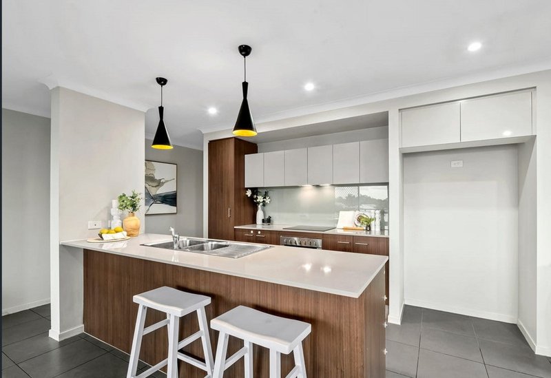 Photo - 27 Brisbane Road, Warner QLD 4500 - Image 2