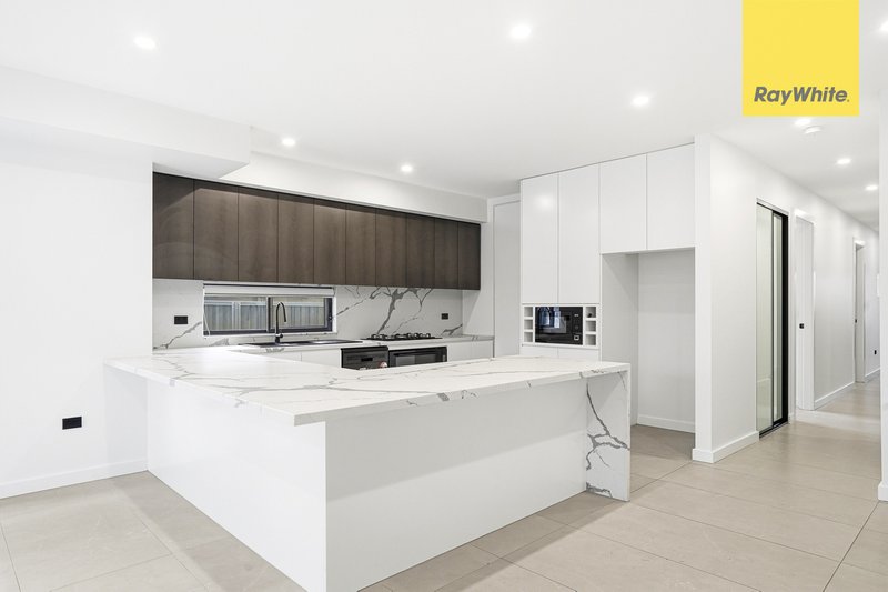 Photo - 27 Bristol , Merrylands NSW 2160 - Image 2