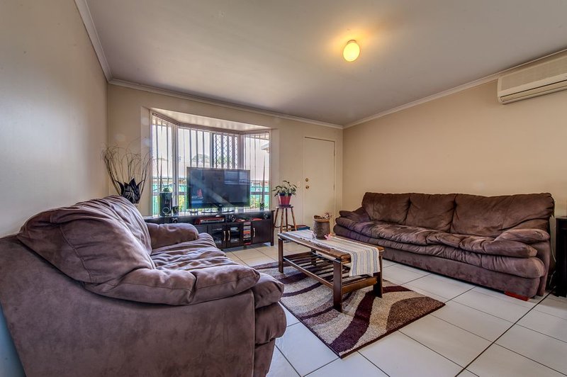 Photo - 2/7 Broadfoot Drive, Goodna QLD 4300 - Image 3