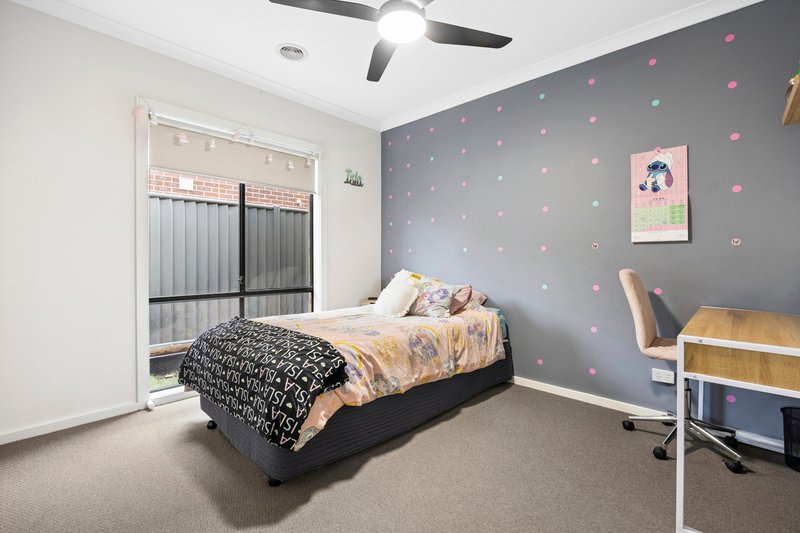 Photo - 27 Brolga Way, Lara VIC 3212 - Image 10