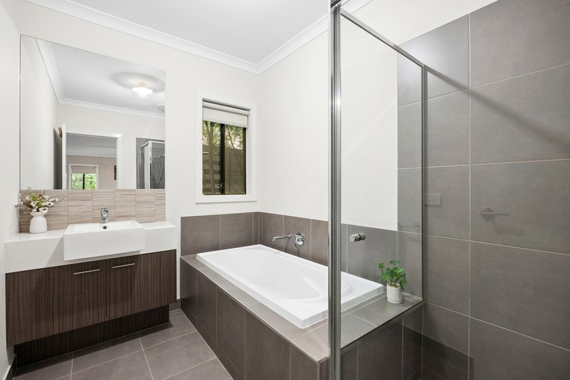 Photo - 27 Brolga Way, Lara VIC 3212 - Image 12