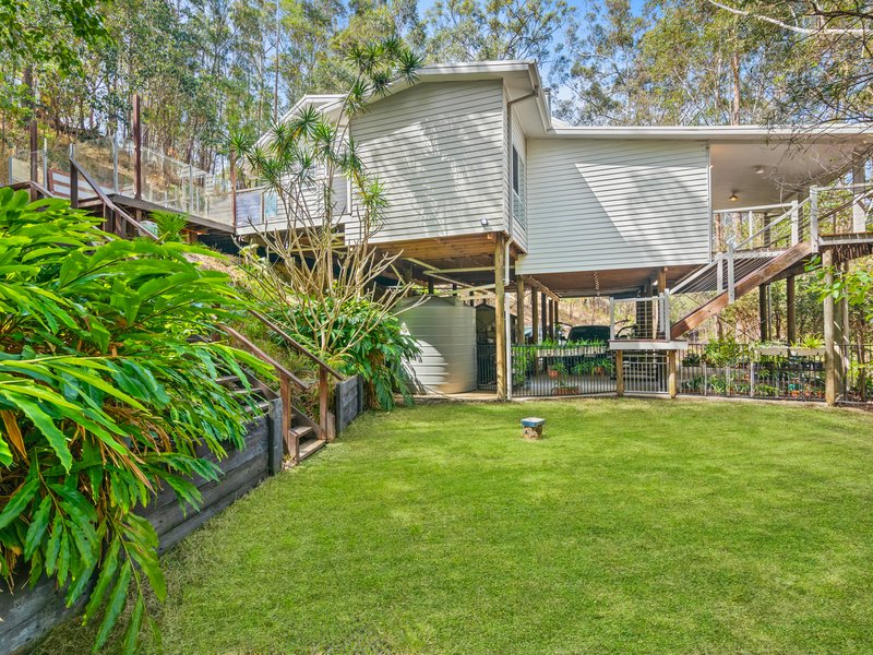 Photo - 27 Bronhill Street, Currumbin Waters QLD 4223 - Image 8