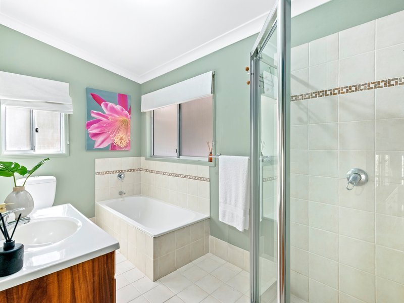 Photo - 27 Bronhill Street, Currumbin Waters QLD 4223 - Image 15