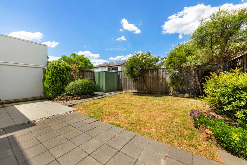 Photo - 27 Brunton Crescent, Mulgrave VIC 3170 - Image 9