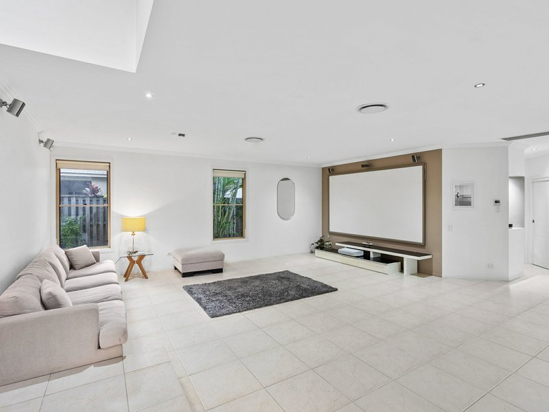 Photo - 27 Bucaneer Way, Coomera QLD 4209 - Image 4