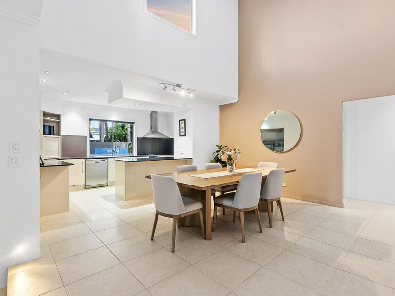 Photo - 27 Bucaneer Way, Coomera QLD 4209 - Image 6